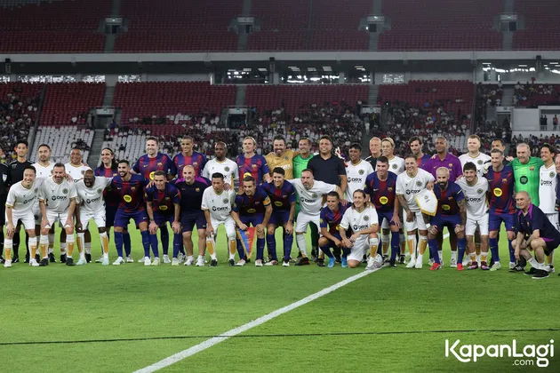 Barcelona &amp; DRX World Legends foto bareng