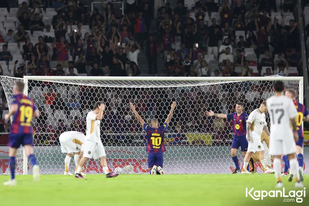 Selebrasi Rivaldo usai mencetak gol di GBK