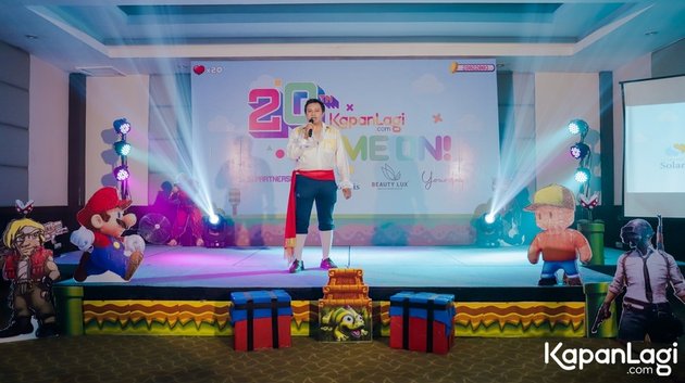 Acara dibuka dengan sambutan dari Pimpinan Redaksi KapanLagi.com, Mahardi Eka yang pada kesempatan itu 'cosplay' jadi Vega dari game Street Fighter.