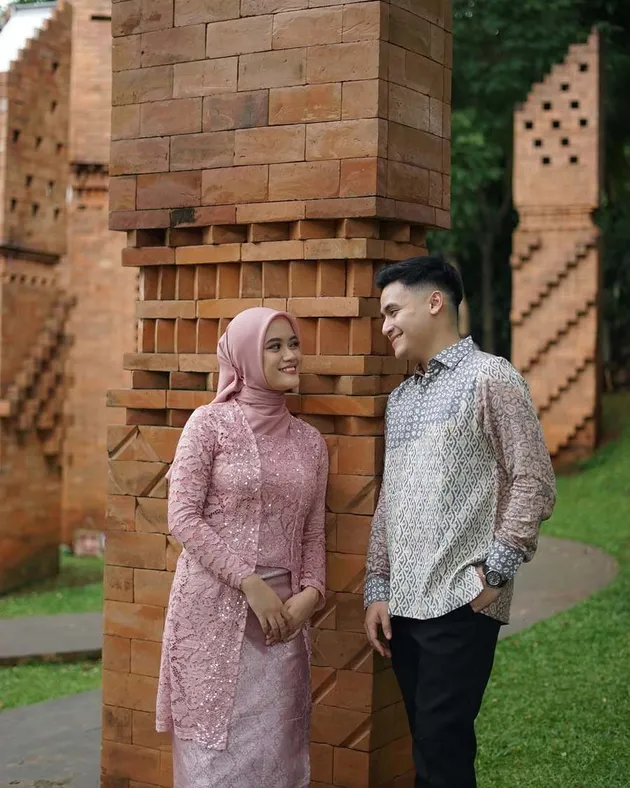  Keponakan Olla Ramlan Dilamar Kekasih