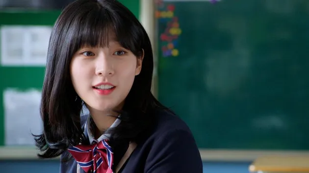 Kim Sae Ron Tersenyum