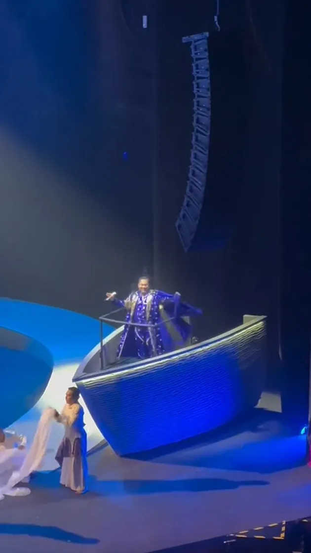 King Nassar Tampil di Konser Orkestra Erwin Gutawa