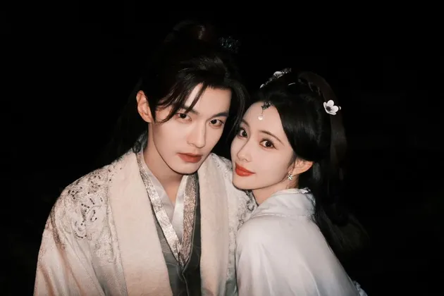 The Compact Portrait of Meng Ziyi and He Yu in the Latest Chinese Drama ...