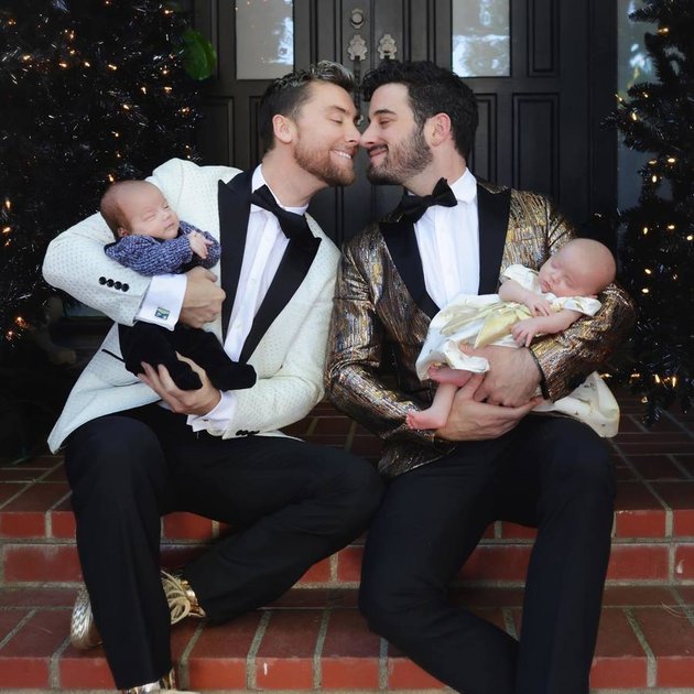 Portrait of Lance Bass Former Member of NSYNC Boyband with Husband, Happy to Have Twin Children Born from Surrogate Mother