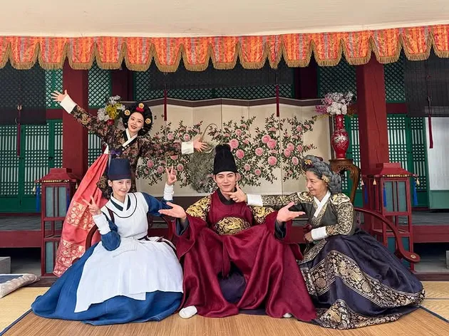 Pemain Drama Korea BON APPETIT YOUR MAJESTY