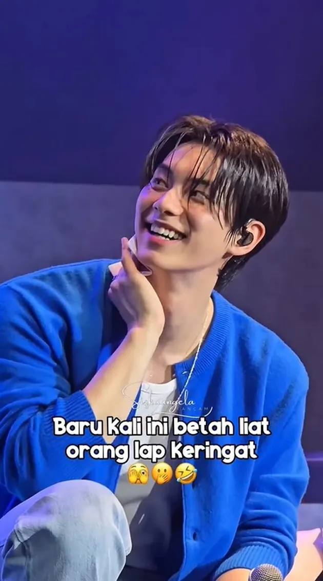 Lap Keringat dengan Tisu