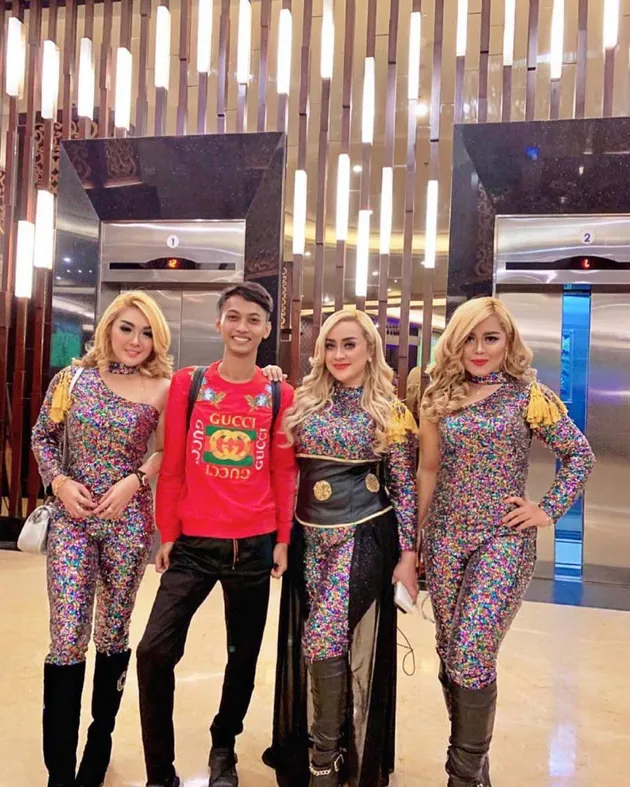 lia ladista syahrini, siapa lia ladista