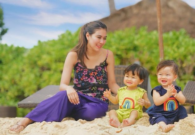 Portrait of Amy Qanita's Vacation - Syahnaz and Nisya in Bali, Fun Without Raffi and Gigi