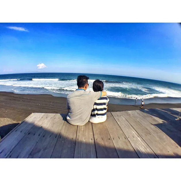 Syahnaz Sadiqah dan Juan Christian