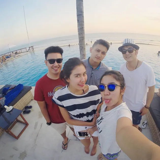 Syahnaz Sadiqah dan Juan Christian