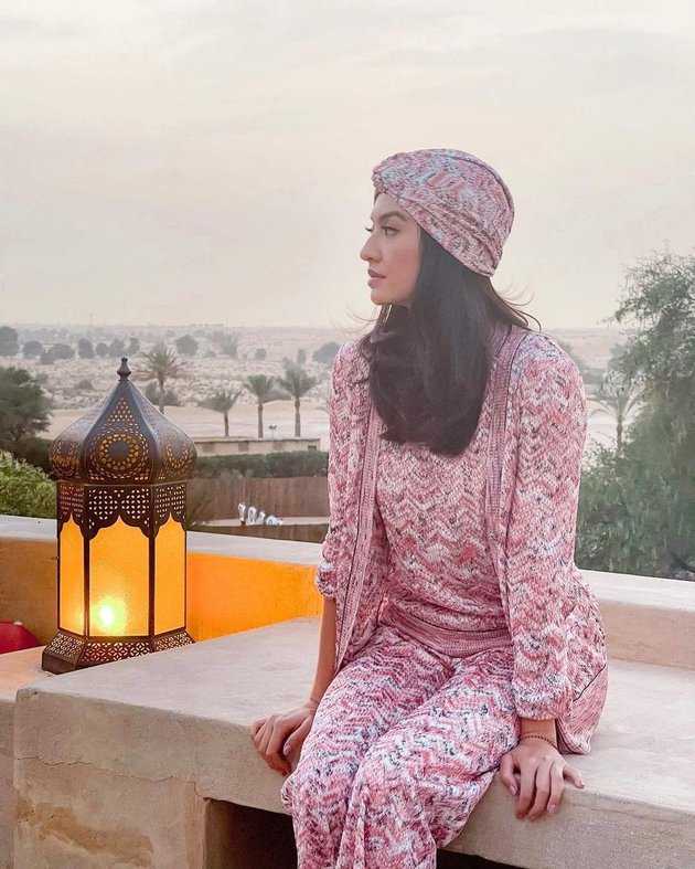 Raline Shah menikmati liburan di Dubai sejak beberapa pekan lalu.