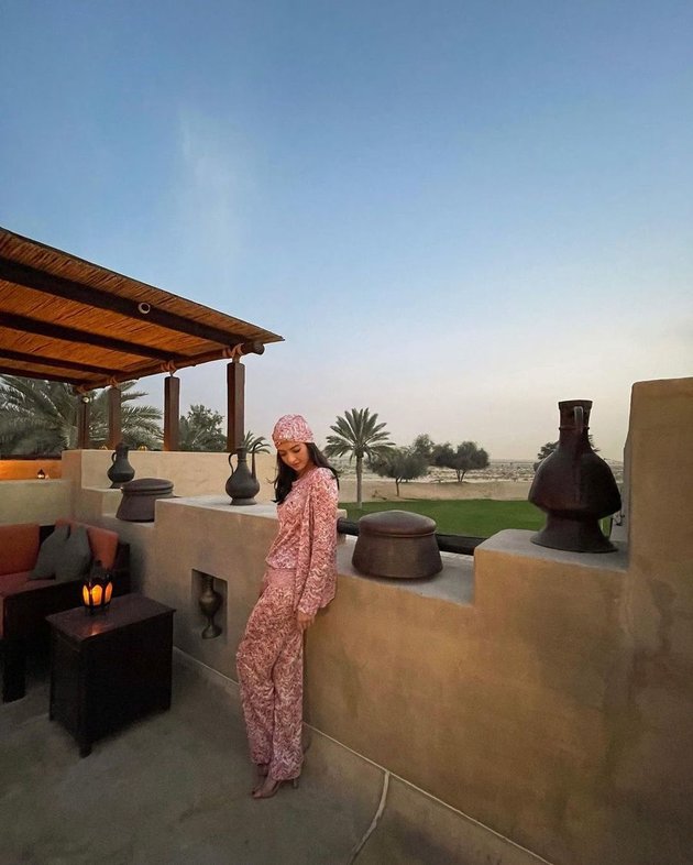 Portrait of Raline Shah's Holiday in Dubai, Exploring Luxury Resorts to Enjoying Sunset in the Desert