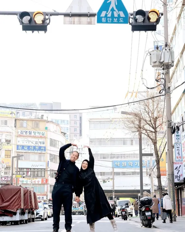 Romantic Holiday Portraits of Cut Meyriska and Roger Danuarta in South Korea, Dancing Sweetly Under the Snow