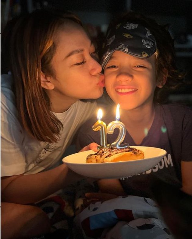 Sweet Portrait of Bunga Citra Lestari Surprises Noah on His Birthday, Celebrating the Special Day Welcoming His Teenage Years at 12!