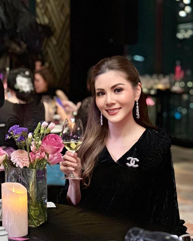 Portrait of Margaret Vivi, Former Camer Boy William who Looks Forever Young, Still Called Mama - Doesn't Want to Comment on Rumors with Ayu Ting Ting