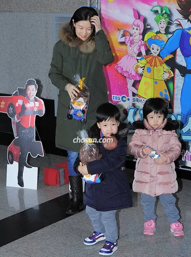 Lee Young Ae &amp; Si Kembar