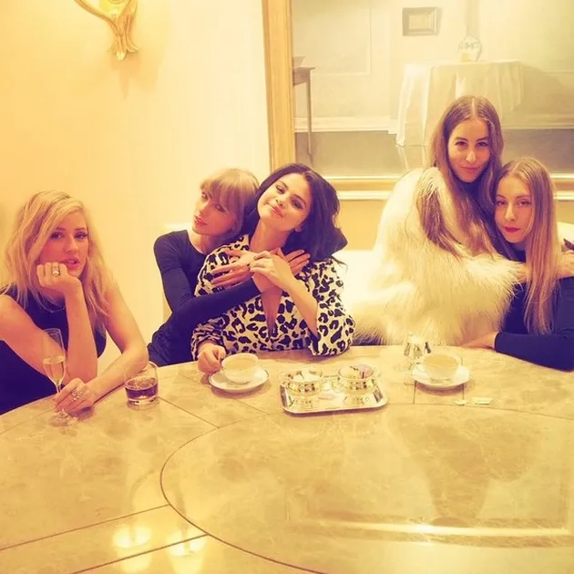 Taylor Swift &amp; Geng Supermodelnya