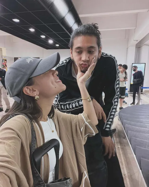 Awal Pertemuan di LOVE STORY THE SERIES