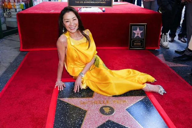 Michelle Yeoh Raih Bintang Hollywood Walk of Fame