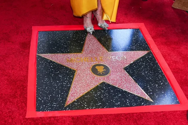 Michelle Yeoh Raih Bintang Hollywood Walk of Fame