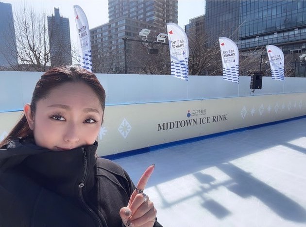 Portrait of Miki Ando, Former Japanese Skating Athlete Rumored to be Dating Her Student Twenty Years Younger