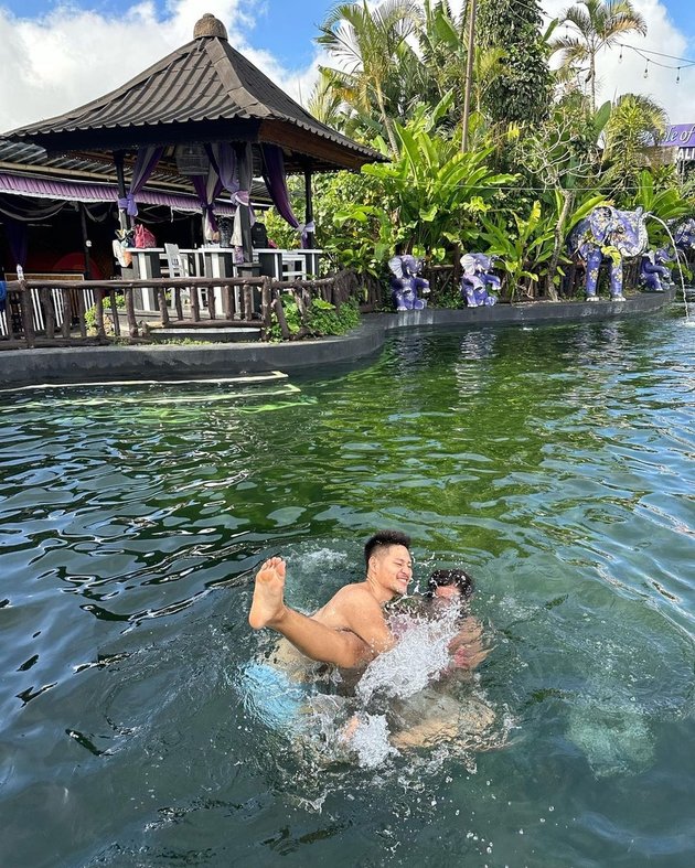 Portrait of Millen and Lionel on Vacation in Bali, Getting More Intimate - Netizens: His Face Looks Like Azriel's