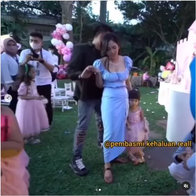 Okin dan Rachel Vennya