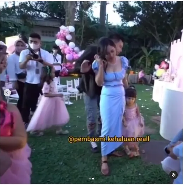 Okin dan Rachel Vennya