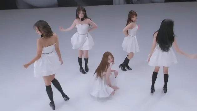 MV &#039;Push The Button&#039; 