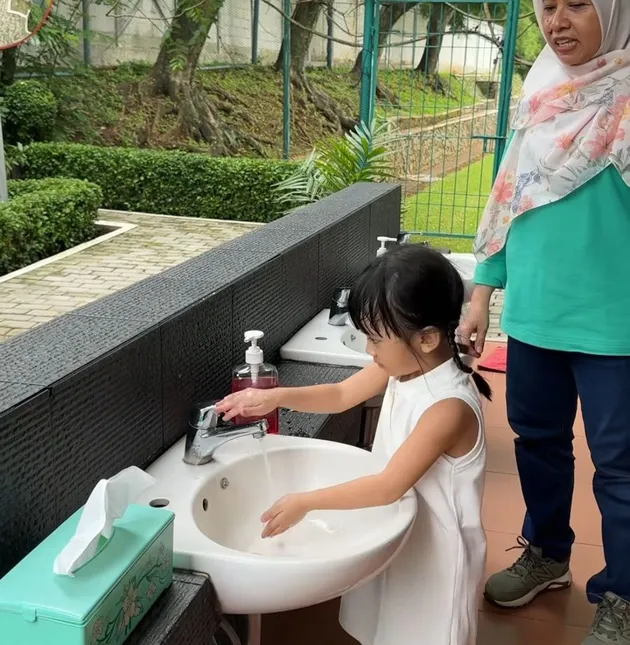 Nakeya Masuk Sekolah