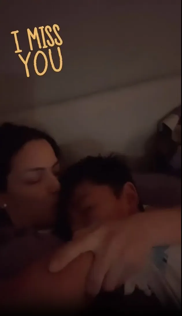 Potret Nia Ramadhani 