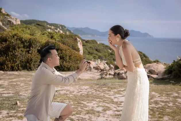 Lamaran Romantis di Tengah Liburan