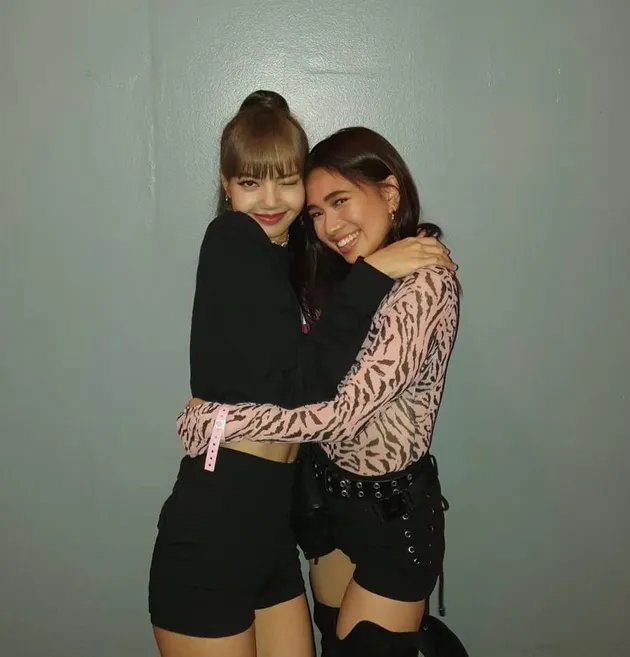 Niki Zefanya &amp; Lisa BLACKPINK