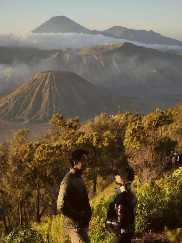 Nikita Willy dan Indrapriawan di Bromo