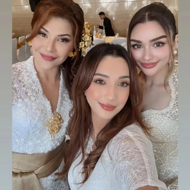 makeup Nurah Syahfirah dan Tamara Bleszynski