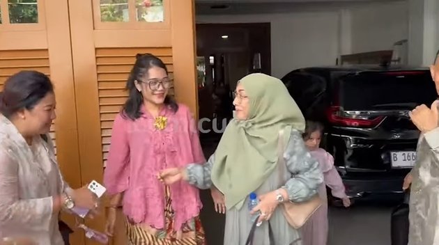 Portrait of Olivia Nathania Already Free from Prison for Bogus Civil Servant Recruitment Case, Celebrated Eid with Nia Daniaty