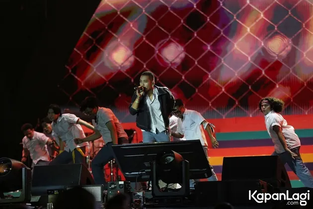 Penampilan Raffi Sudirman di Panggung &#039;Rangga &amp; Cinta&#039; di Synchronize Fest 2025