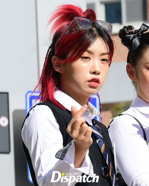 Portrait of the 'STREET WOMAN FIGHTER' Leaders on JTBC's 'KNOWING BROS', Still Radiating Swag Aura with School Uniform Outfits