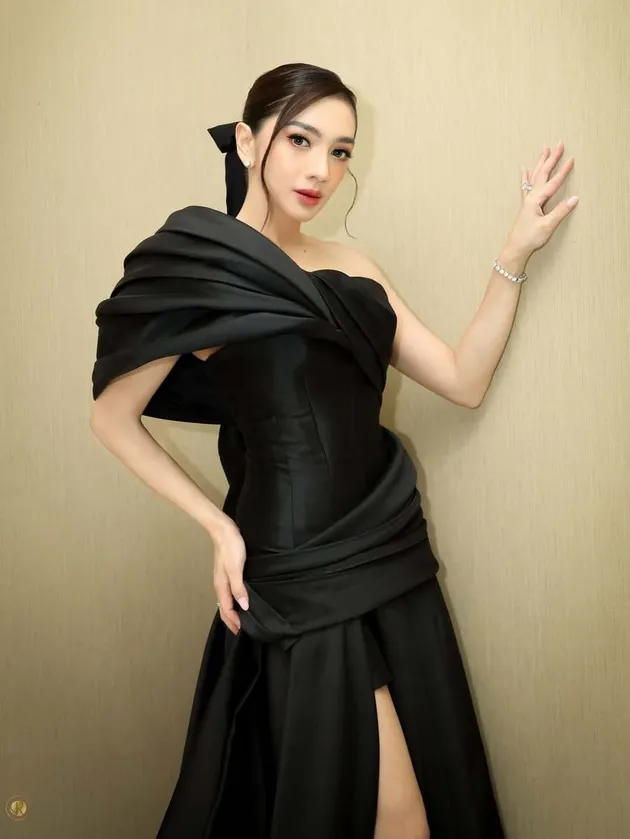 Potret Penampilan Angel Karamoy di Indonesian Television Awards 2025