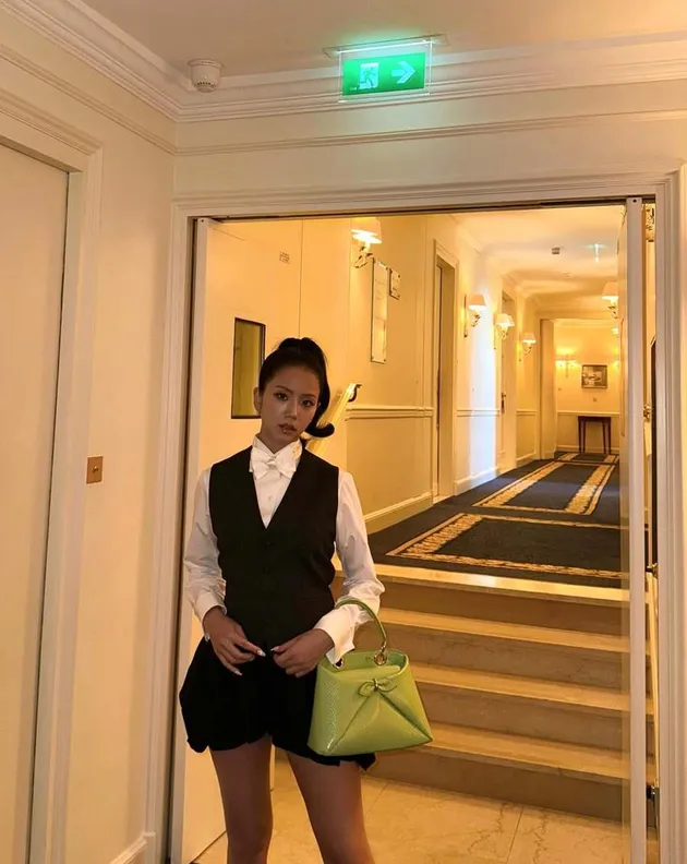 Potret Penampilan Jisoo Blackpink di Paris Fashion Week SS26