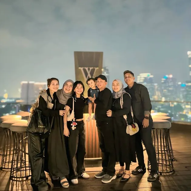 Potret Perayaan Ultah Ayah Ojak