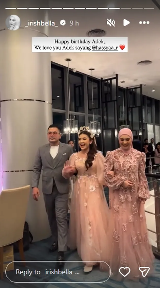 Kue Ulang Tahun Dibuat dengan Desain Elegan