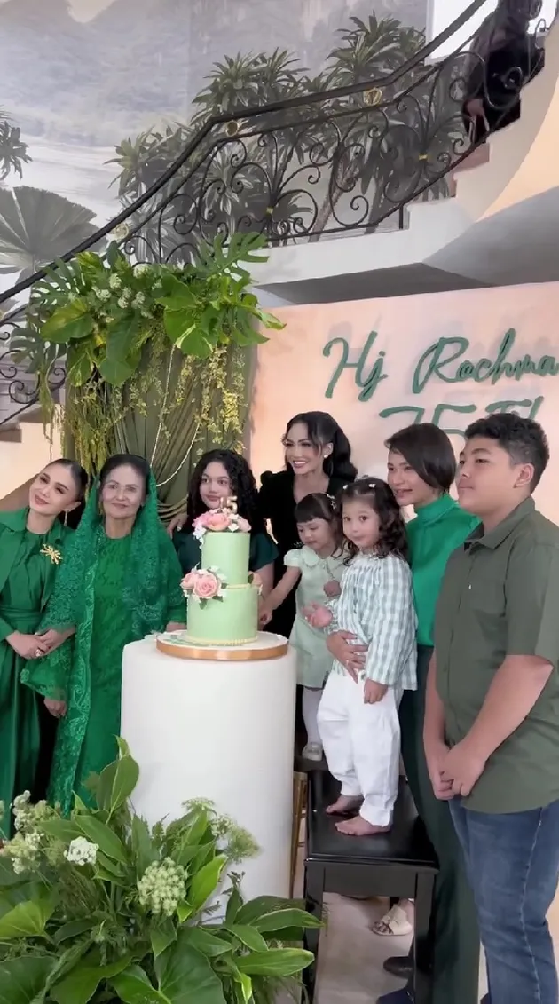 Anak-anak Kris Dayanti Turut Hadir