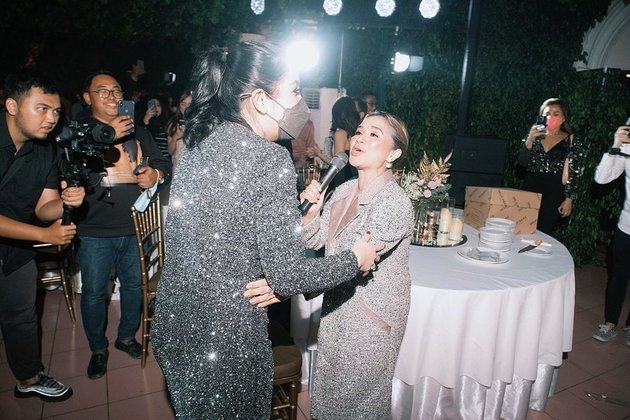 Portrait of Nindy Ayunda's 33rd Birthday Celebration, Receives a Luxurious Surprise From Her Wealthy Boyfriend - Bringing Expensive Artists