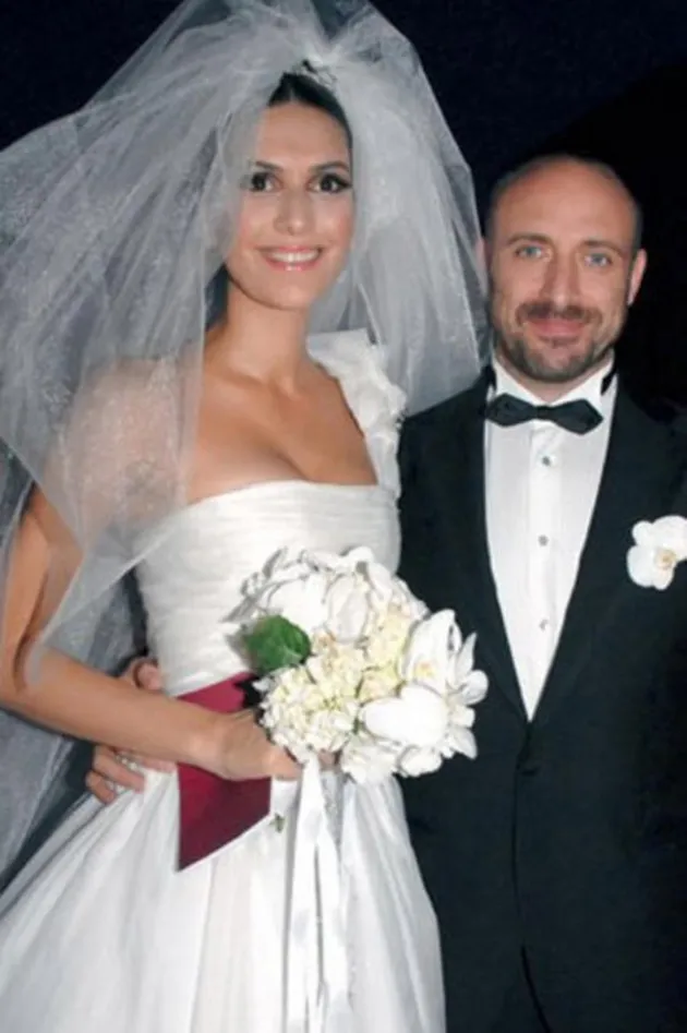 Potret Pernikahan Berguzar Korel - Halit Ergenc, Cinta ...