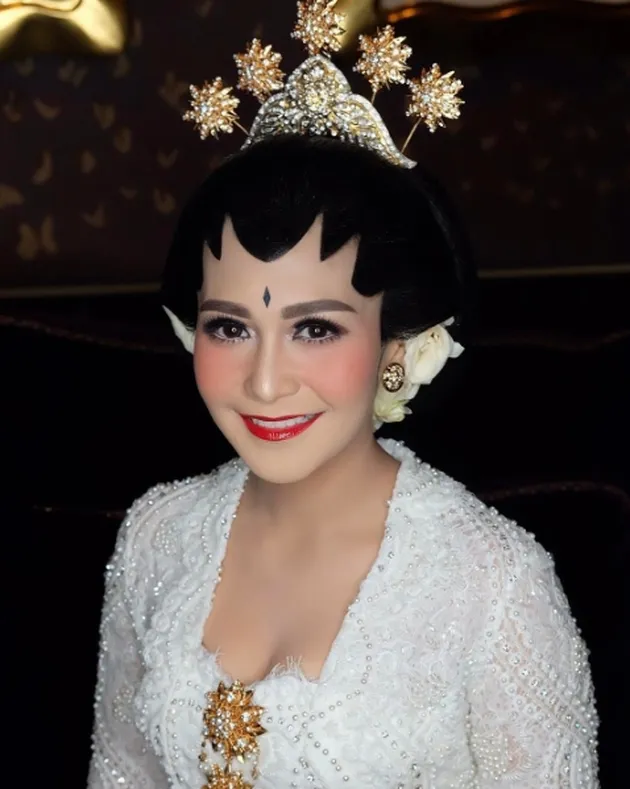 Pernikahan Caca Tengker