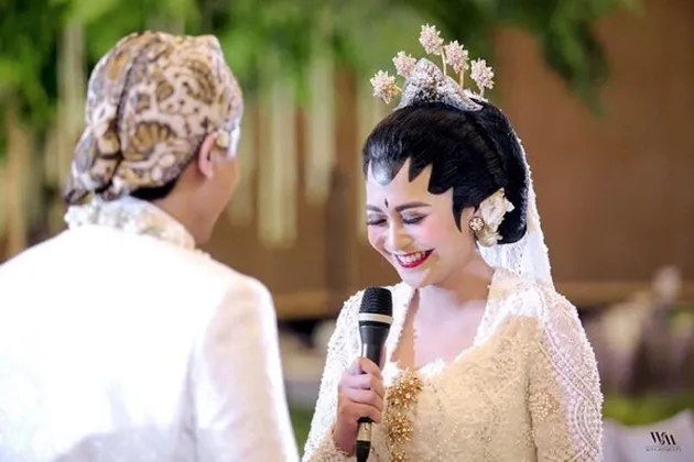 Pernikahan Caca Tengker