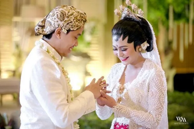 Pernikahan Caca Tengker