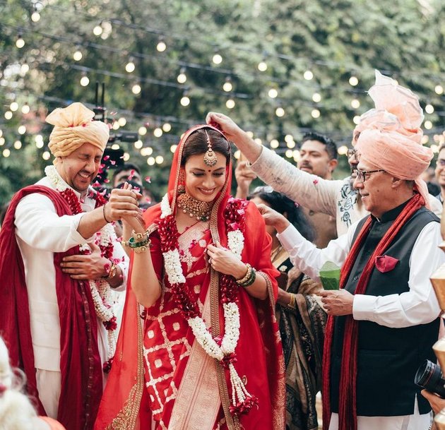 Portraits of Dia Mirza's Second Marriage, Married to a Wealthy Entrepreneur - Grand and Luxurious Ceremony
