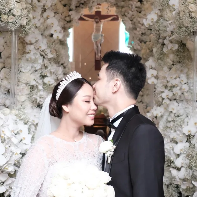 Portrait of Sisca Kohl and Jess No Limit's Wedding Finally Revealed, Luxurious and Romantic